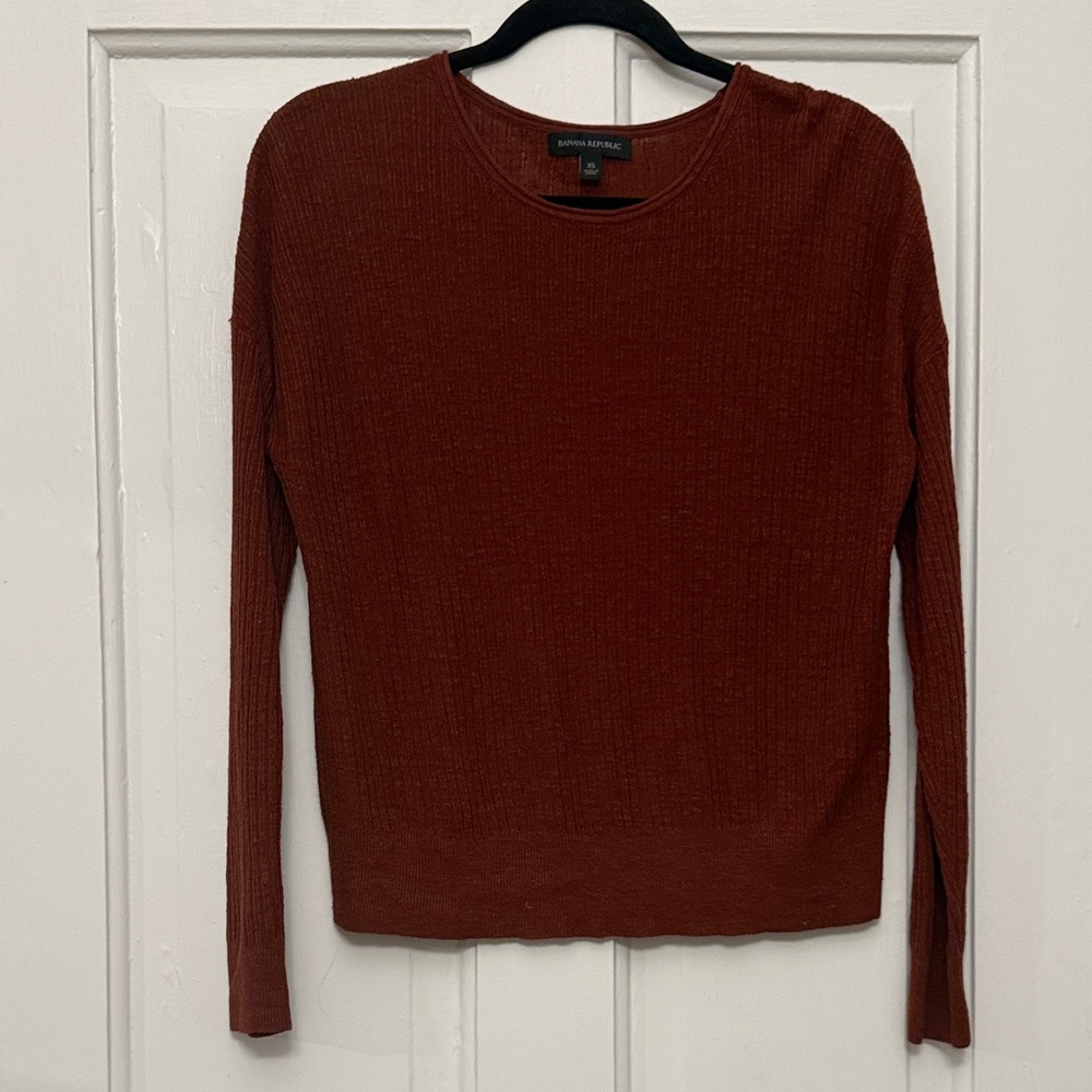 Banana Republic Brick Red Crew Neck Sweater